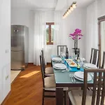 Luxurious In بيت للعطل بوجي