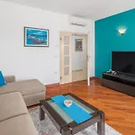 Σπίτι διακοπών 4 Bedroom In *