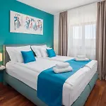 4 Bedroom In *