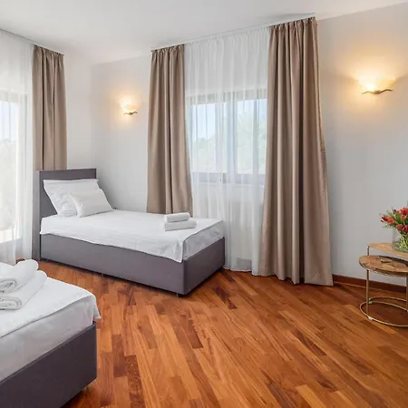 Luxurious In Buje