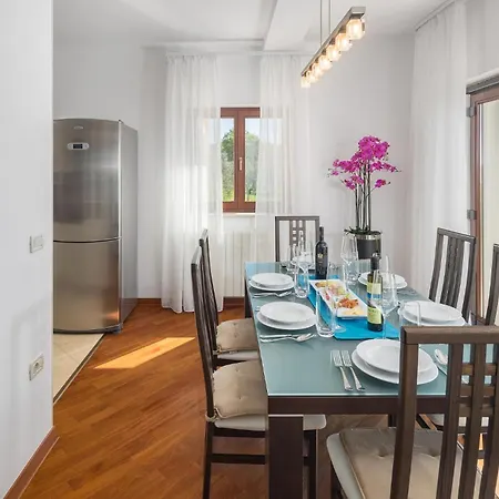 Luxurious In Feriehus Buje