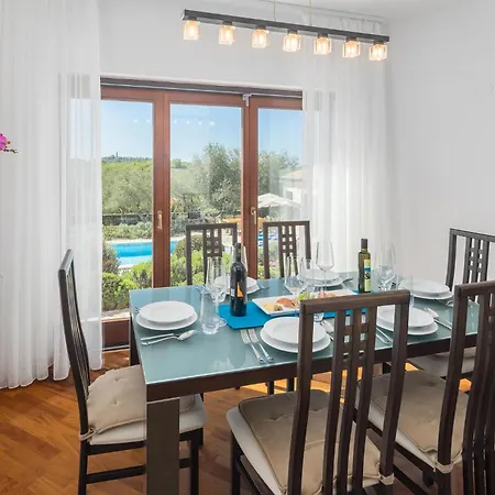 4 Bedroom In Nyaraló