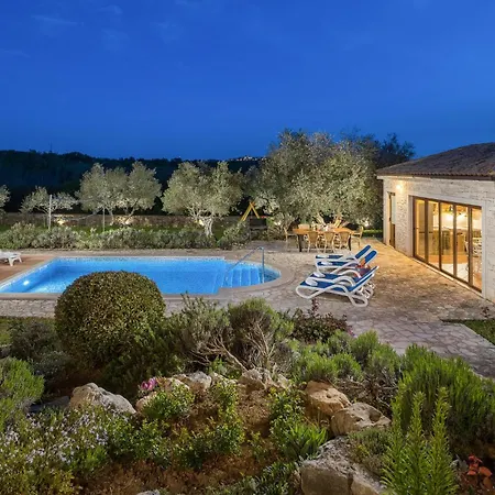 4 Bedroom In Nyaraló Buje