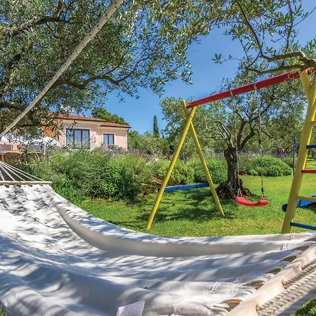 4 Bedroom In Nyaraló Buje